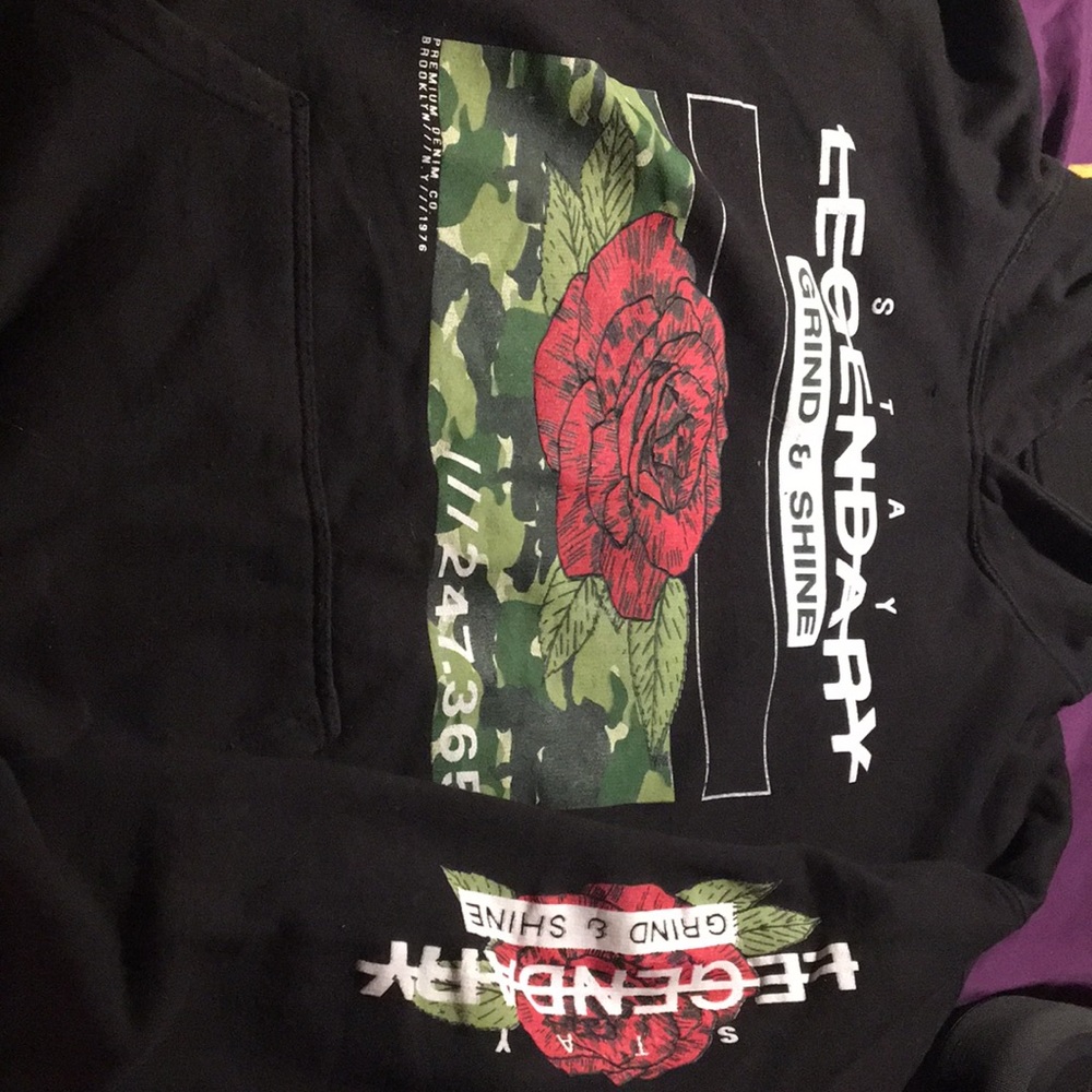 Sweatshirt